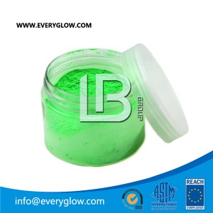 everyglow bright green Glow pigment in daylight