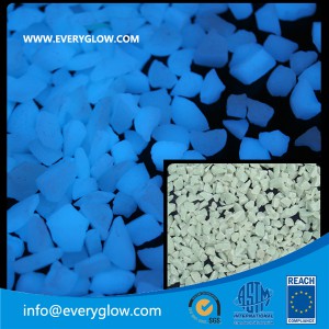 Everyglow sky-blue photoluminescent gravel stone 15-20mm